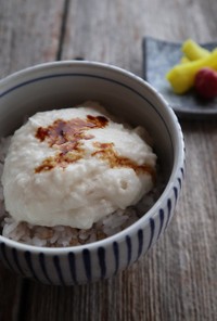 【便秘解消】するり麦のとろろ飯