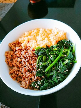 ✿そぼろ三色丼ぶり✿