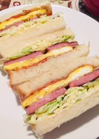 スパムの素朴なサンドイッチ