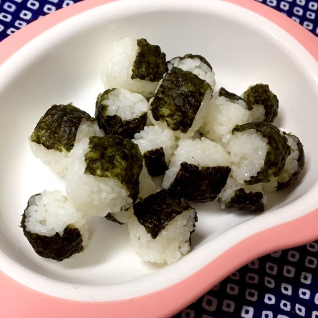 ひとくちおにぎり 離乳食後期 レシピ 作り方 By 柴福 クックパッド 簡単おいしいみんなのレシピが354万品