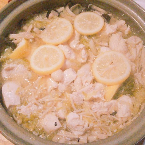 大人の塩麹レモンキャベツ鍋