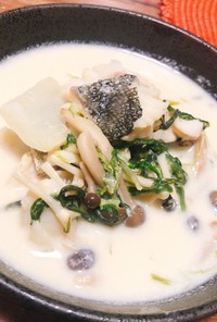 野菜と鱈の豆乳味噌スープ