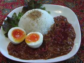 ゴマ油と牛乳が隠し味のキムチカレー!