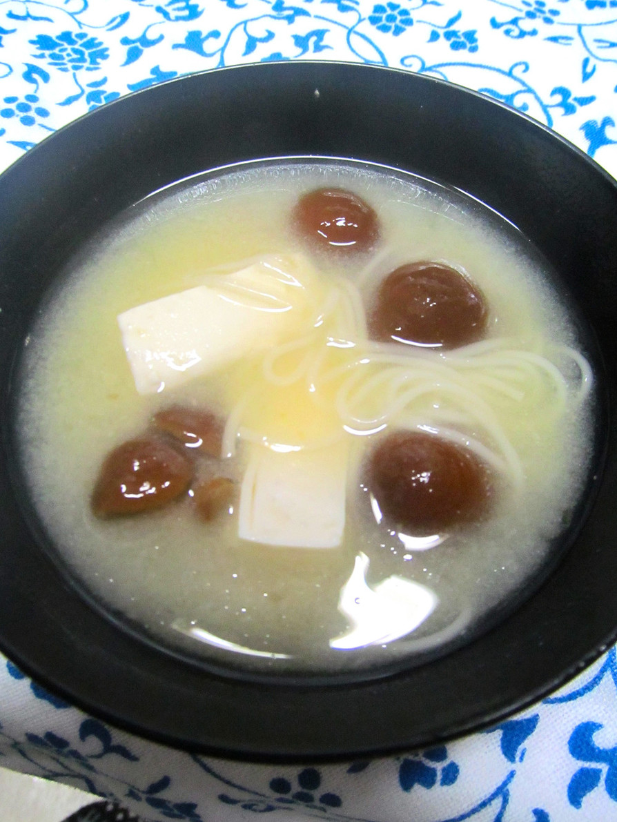 ■素麺と豆腐となめこの味噌汁■の画像