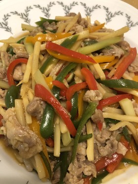 豚肉のチンジャオロース