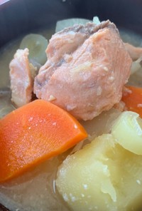 生姜入り♡鮭と野菜の粕味噌汁