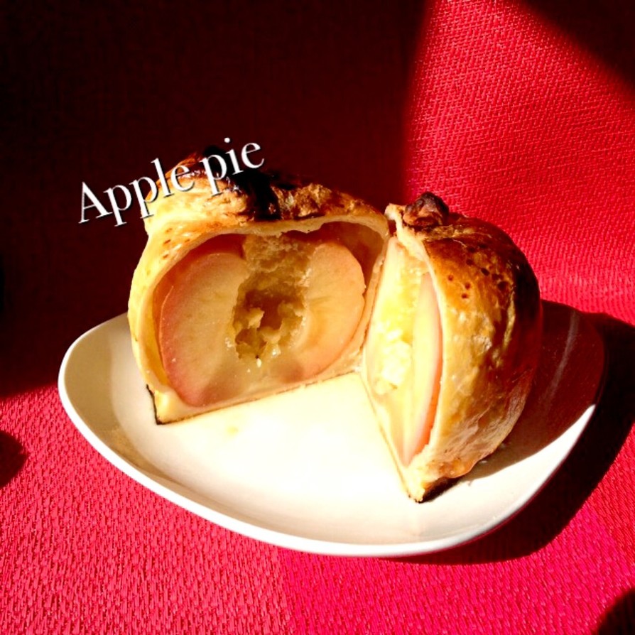 丸ごと林檎のパイ包みの画像