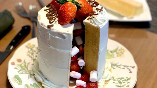 無印の特大バウムで サプライズケーキ レシピ 作り方 By さくらんぼ0522 クックパッド 簡単おいしいみんなのレシピが350万品 無印の特大バウムで サプライズケーキ レシピ 作り方 By さくらんぼ0522 クックパッド 簡単おいしいみんなのレシピが350万品