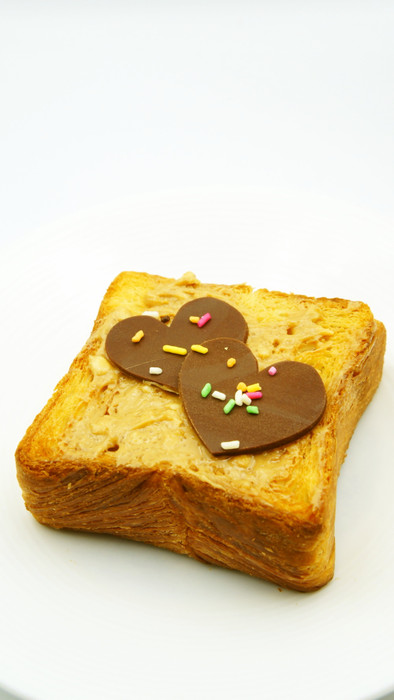 バレンタインに、♡♡のトーストの写真