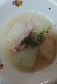 冬瓜とベーコンの中華スープ