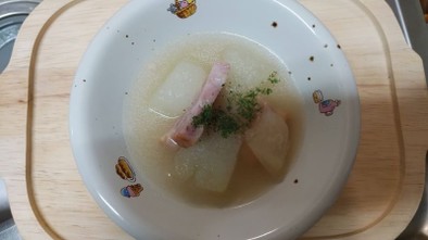 冬瓜とベーコンの中華スープの写真