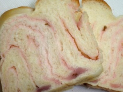 桜あん食パンの写真