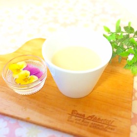 カレーにラッシー(飲むヨーグルト)
