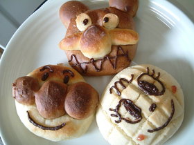 アンパンマンとバイキンマンのHBパン工場