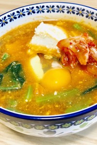 みそラーメンのスープで簡単海鮮スンドゥブ