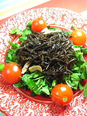 ♪美人はひじきを食べましょう〜の昼サラダ