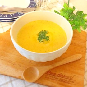 豆腐クリームでかぼちゃのポタージュ