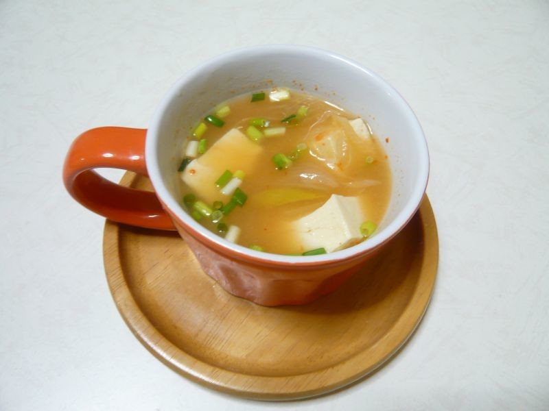 キムチ豆腐スープの画像