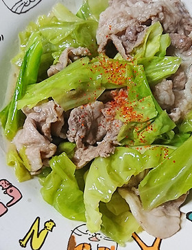 ご飯に合う♪春キャベツと豚バラの炒め物