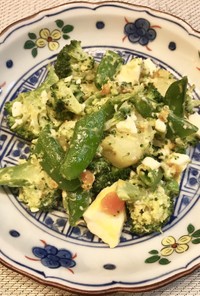 スナップエンドウとブロッコリーの卵サラダ