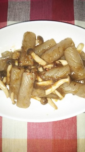 佃煮海苔でこんにゃくとしめじのピリ辛炒め