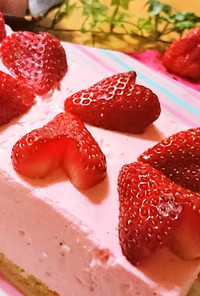 バレンタイン❤【イチゴレアチーズケーキ】