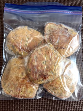 離乳食9ヶ月:手づかみ欲張りホットケーキ
