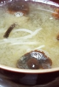 天然エノキダケと切り干し大根の味噌汁