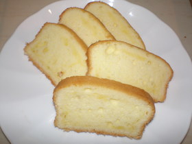優しいふんわり味。。。ミルクケーキ。。。