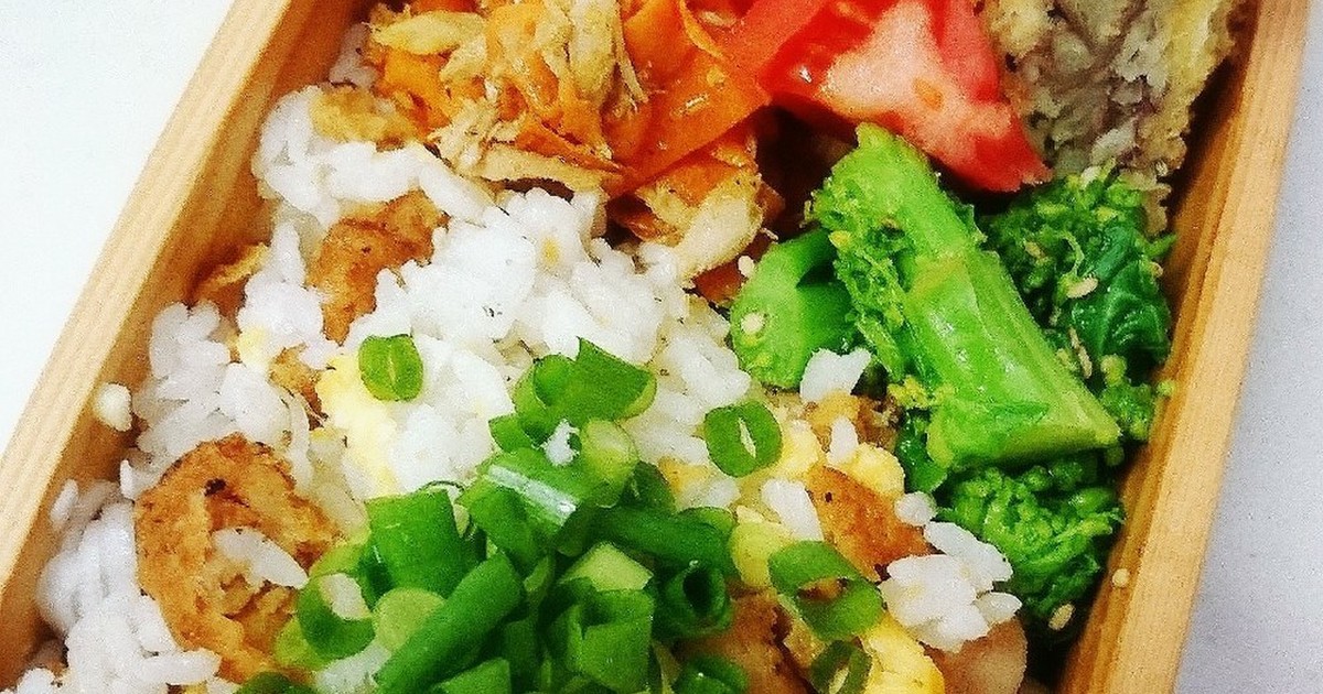 骨なしチキチキボーン炒飯 レシピ 作り方 By みやび0926 クックパッド 簡単おいしいみんなのレシピが356万品