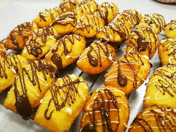 バレンタインに簡単大量マドレーヌ