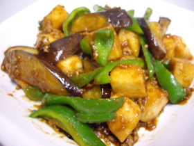 麻婆豆腐???はんぺん入り麻婆茄子!