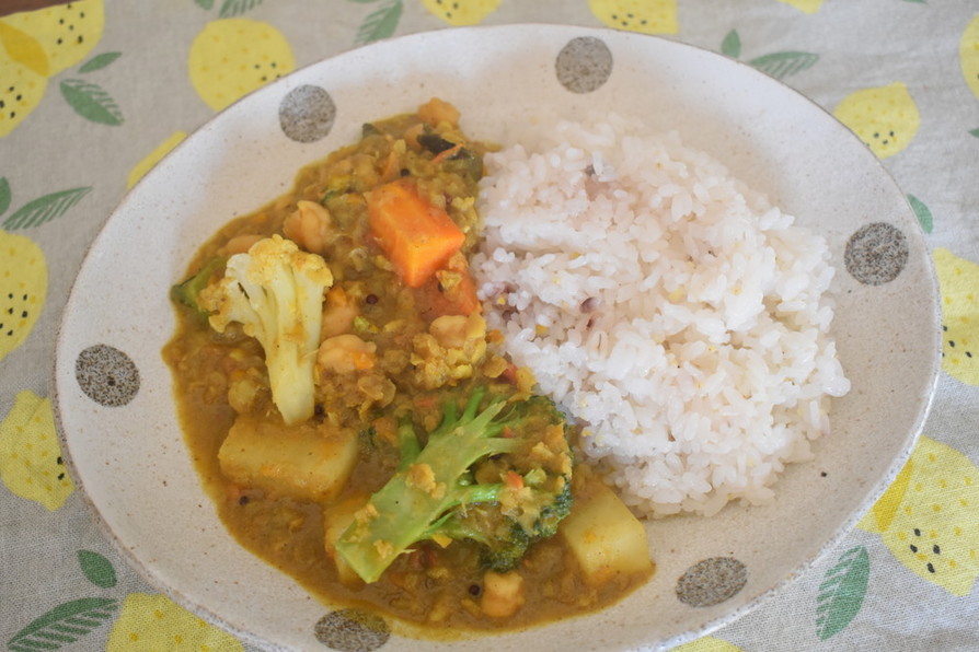 南インド家庭料理風・豆と野菜のカレーの画像
