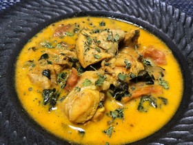 フレッシュトマトのチキンココナッツカレー