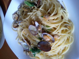 浅蜊と菜の花のパスタ