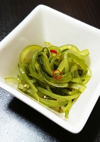 シャキシャキ生茎わかめの中華サラダ