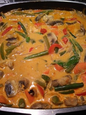 濃厚、ピーナッツバター味のパナンカレー♪