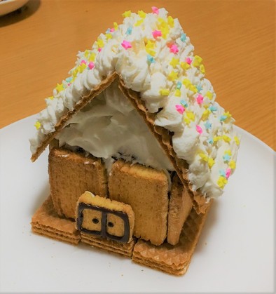 【簡単】お手軽なお菓子の家の写真