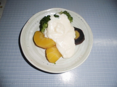 温野菜のホワイトチーズソースの写真