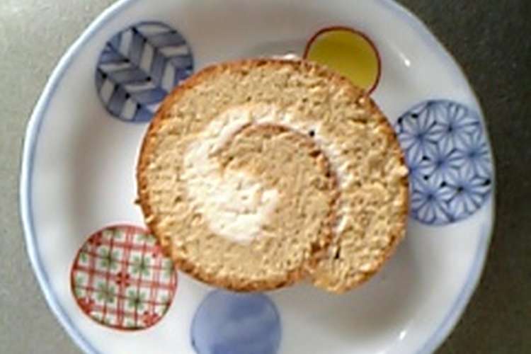 ほうじ茶のロールケーキ レシピ 作り方 By あづ２０２ クックパッド 簡単おいしいみんなのレシピが355万品
