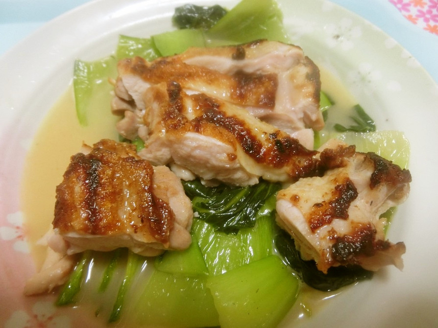鶏のモモ肉とチンゲン菜の香味油、上湯炒めの画像