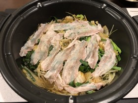 白菜と長ネギ、豚バラの無水鍋