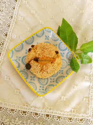 ヘルシーなゴマの「焼きドーナツ」の写真