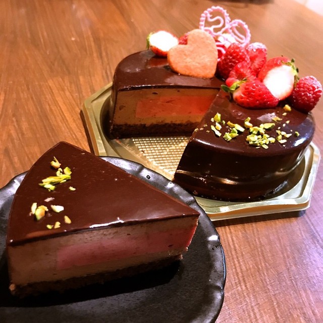 ラズベリーとチョコムースのホールケーキ レシピ 作り方 By みずいろキッチン クックパッド