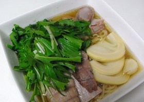 茹で塩豚で…竹の子&チャーシュー麺♪