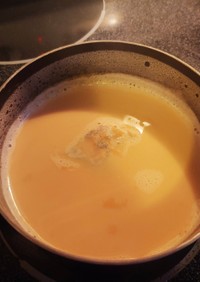 小鍋でゆっくり作る甘めのミルクティー