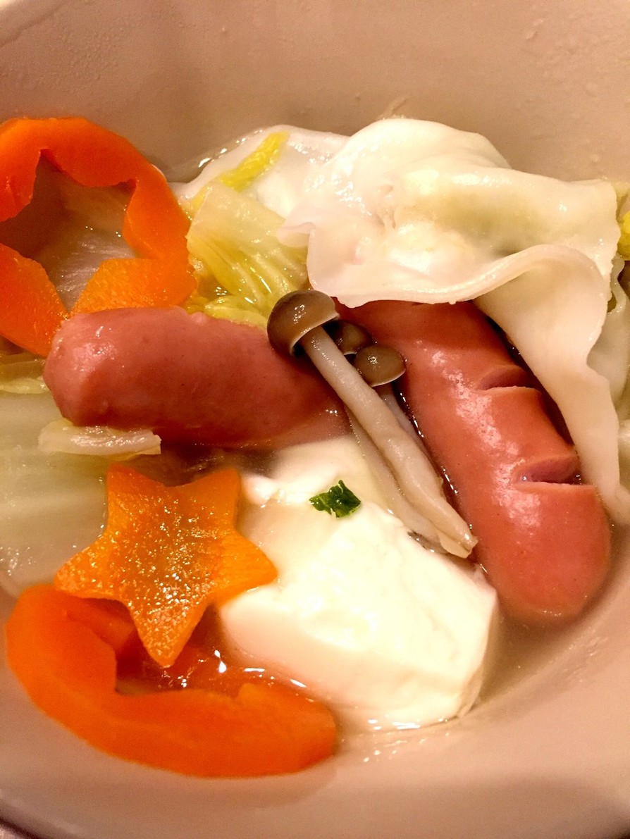 サッポロ一番スープでお変わりギョーザ鍋の画像