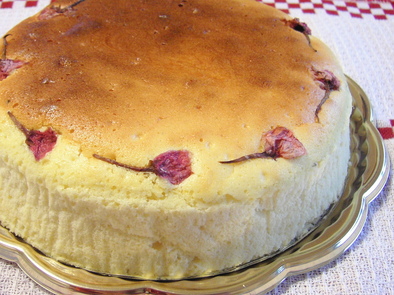 ノンオイルふわふわ♪桜スフレチーズケーキの写真