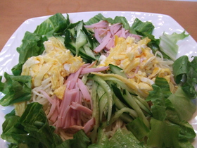 ヘルシ-!レタス畑の冷やし中華