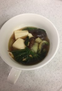 青梗菜と豆腐の生姜スープ